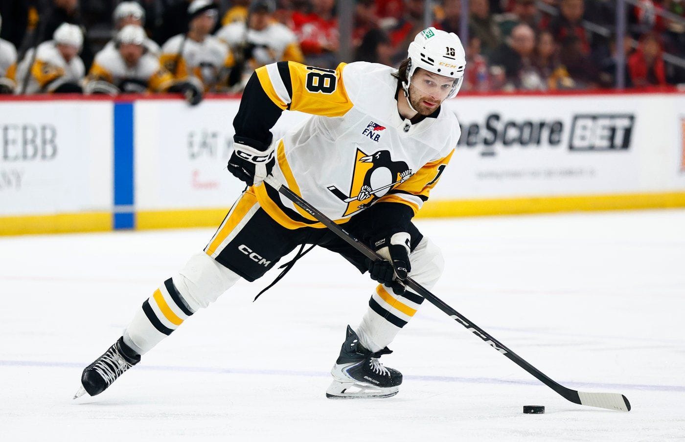 Penguins sign veteran forward Tommy Novak to a 3-year contract extension