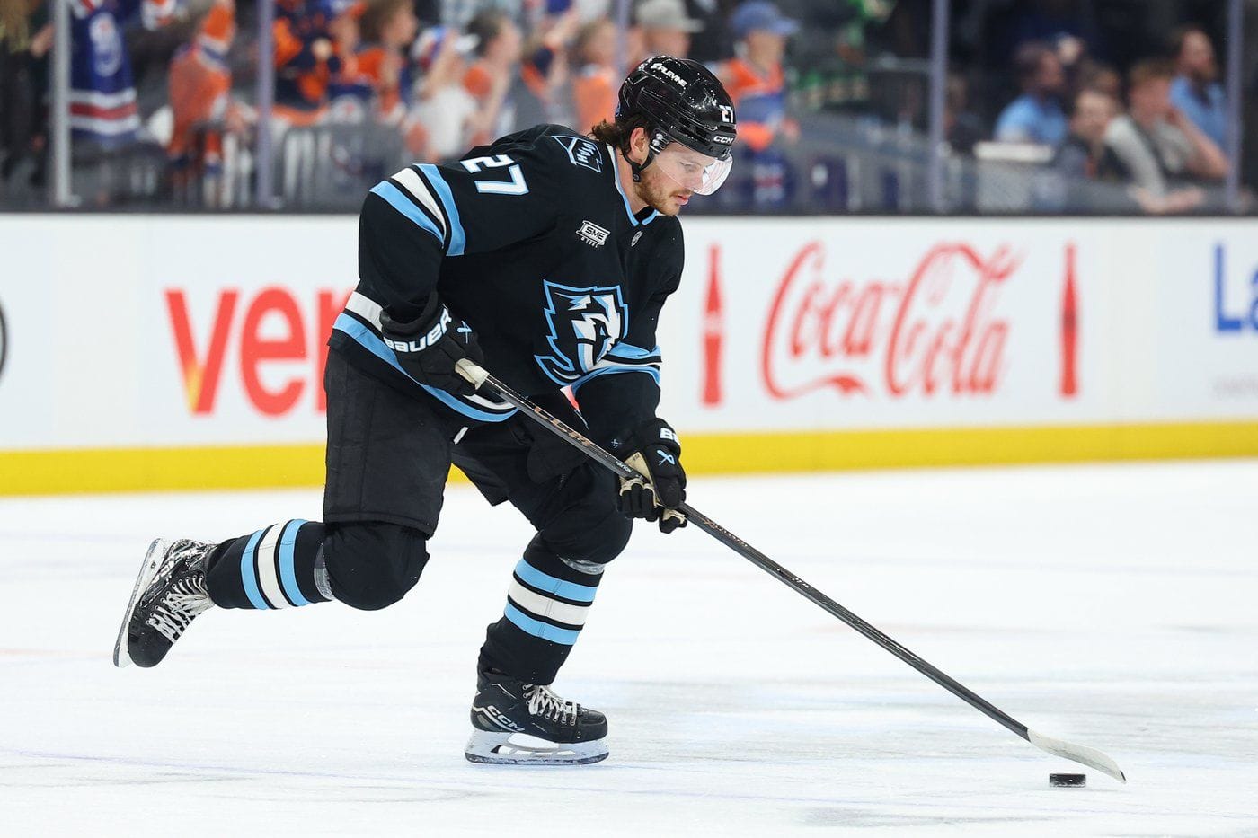 Mammoth match Devils' offer sheet to Barrett Hayton, sign him for $4.775 million for next season