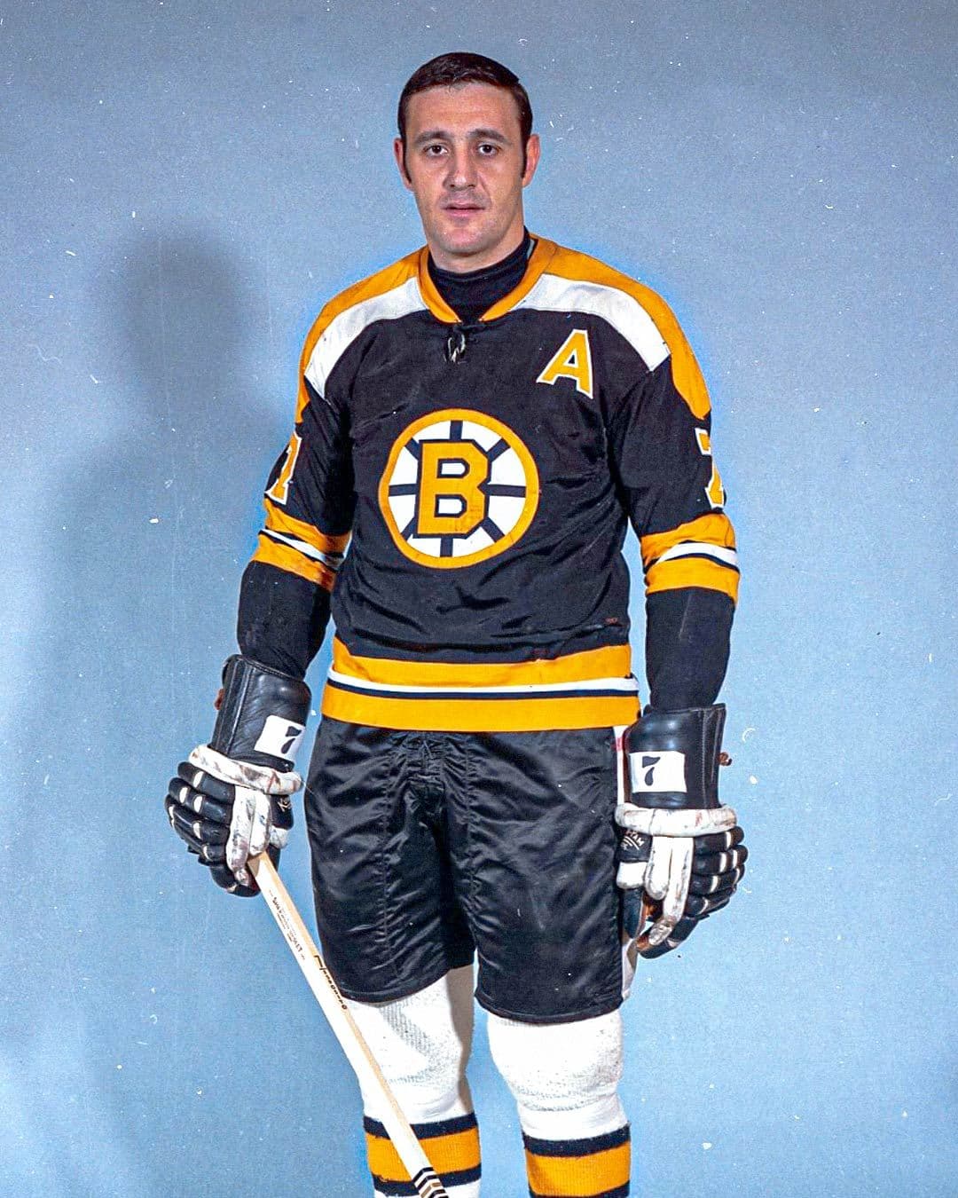 Phil Esposito Winner of the Lester B. Pearson award in 1970-1971